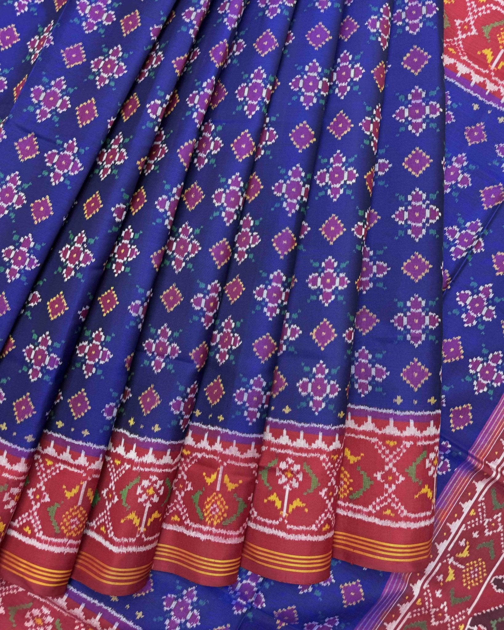 Red & Blue Small Booty Flower Semi Double Ikat Patola Saree - SindhoiPatolaArt