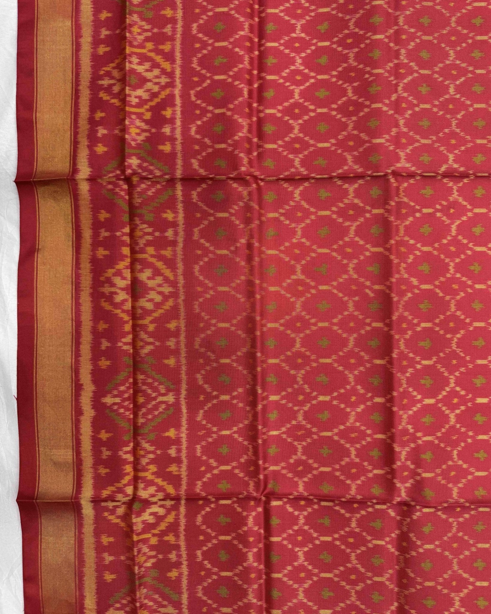 Red Booty Patola Dupatta - SindhoiPatolaArt