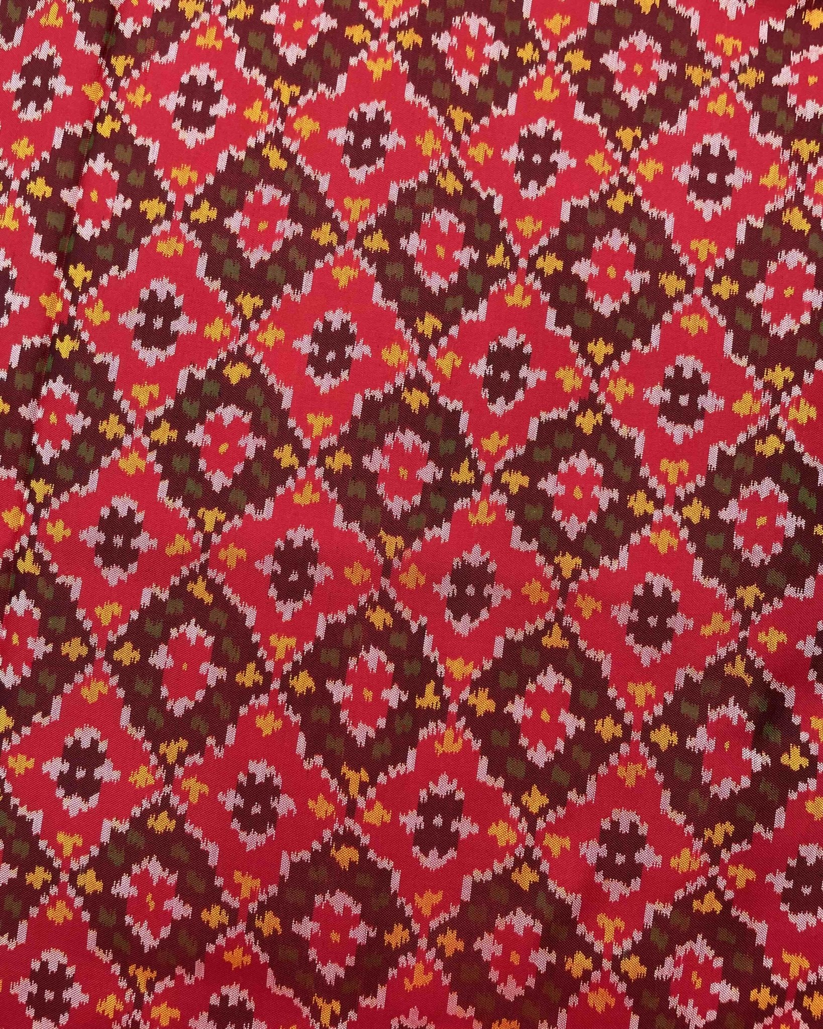 Red Buttonful Patola Saree - SindhoiPatolaArt