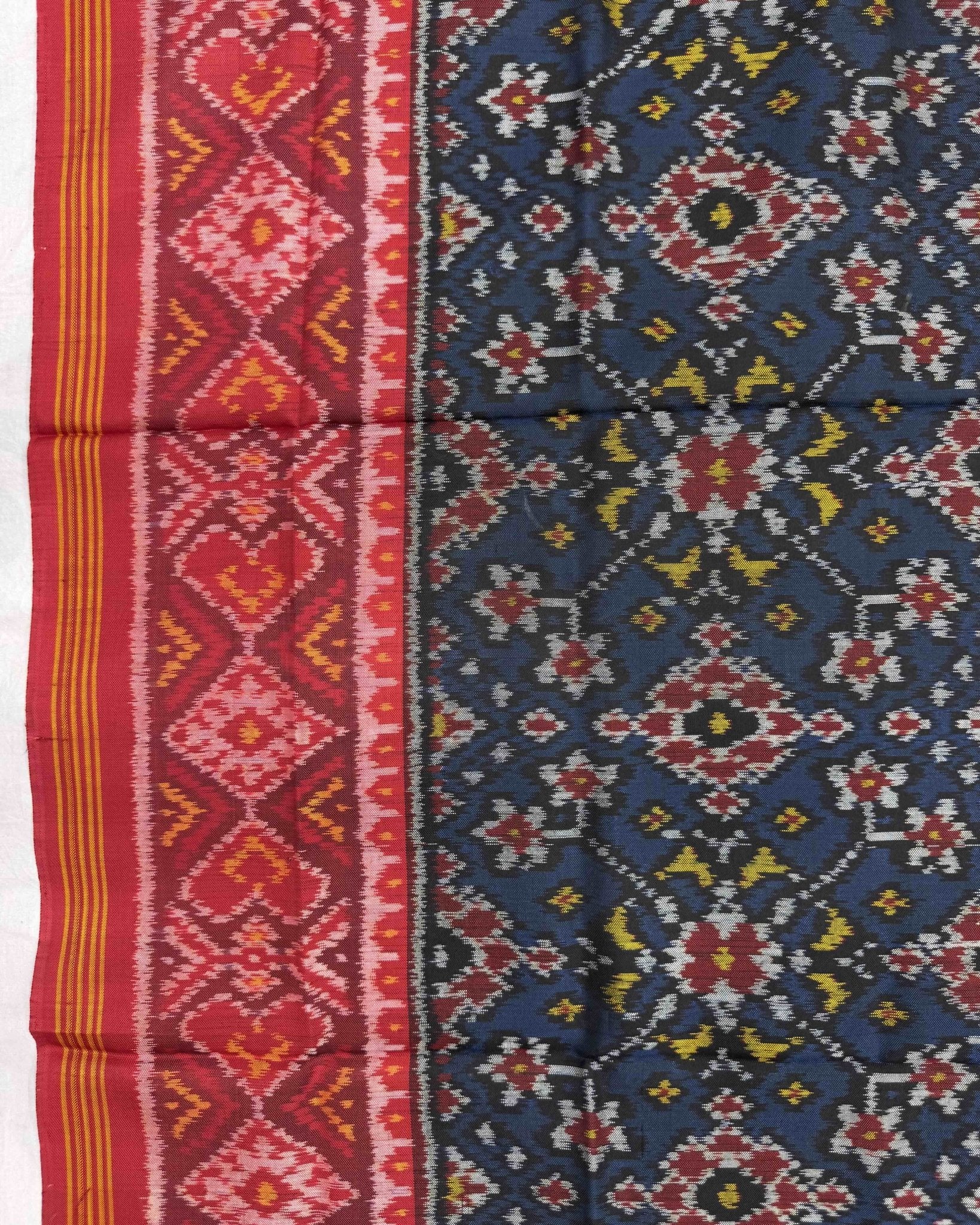 Red & Dark Blue Navratan Semi Double Ikat Patola Dupatta - SindhoiPatolaArt