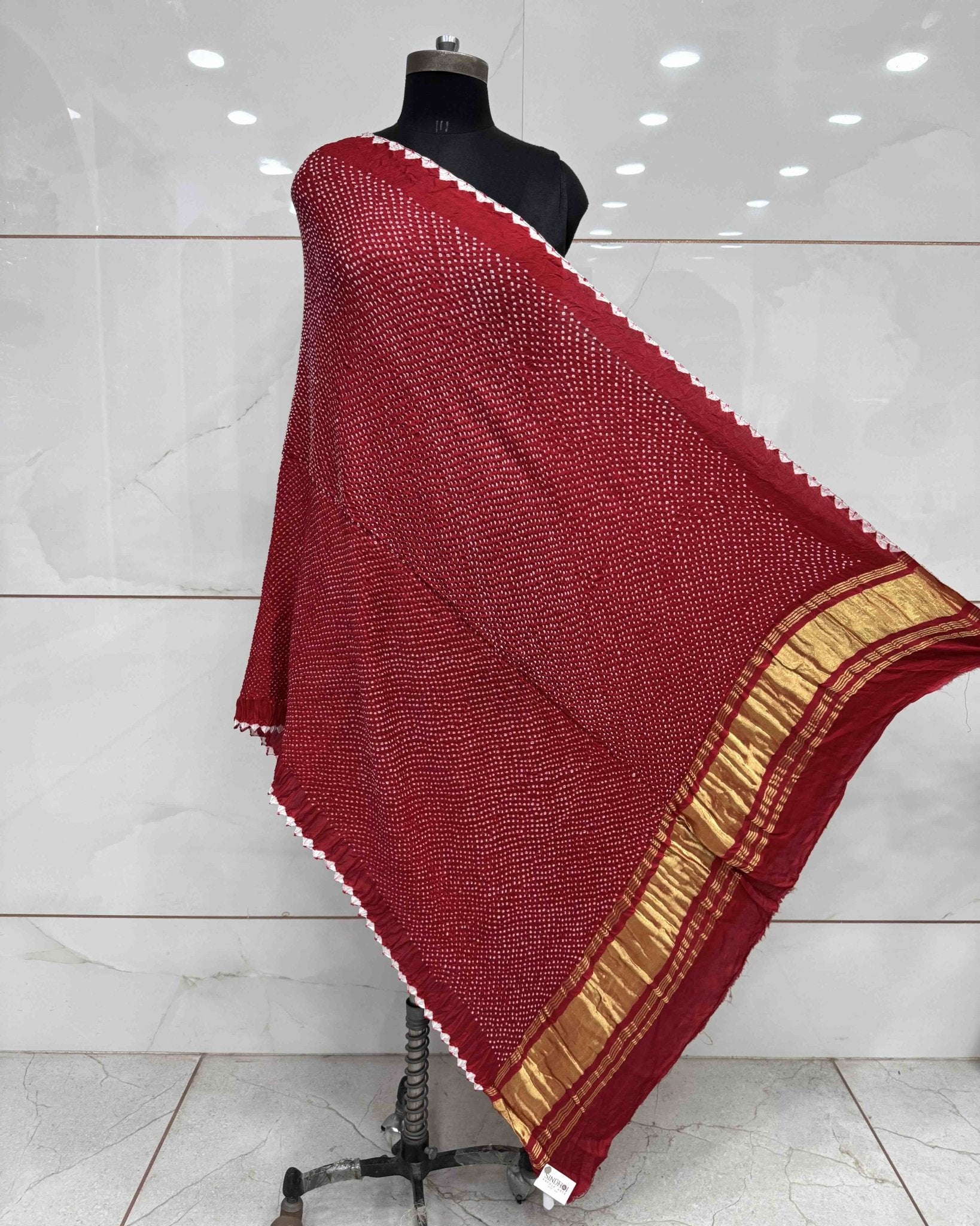 Red Gajji Silk Bandhani Dupatta - SindhoiPatolaArt