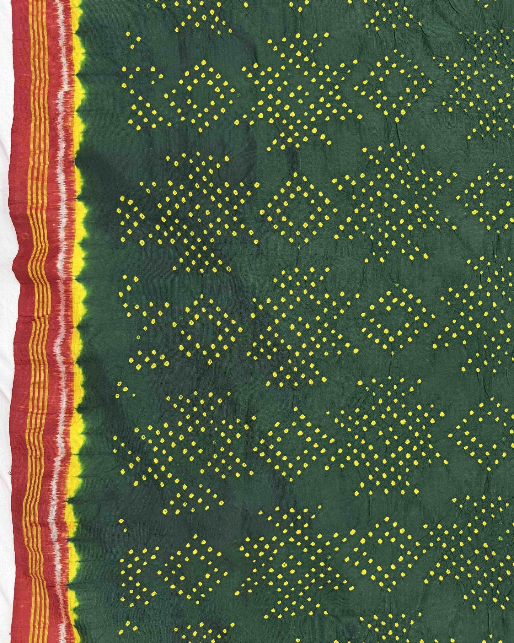 Red & Green Bandhani Patola Dupatta - SindhoiPatolaArt