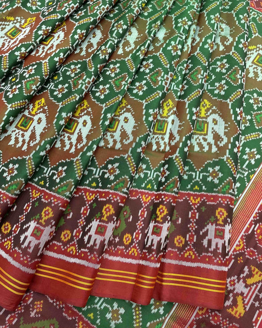 Red & Green Elephant Manekchowk Mix Patola Saree - SindhoiPatolaArt