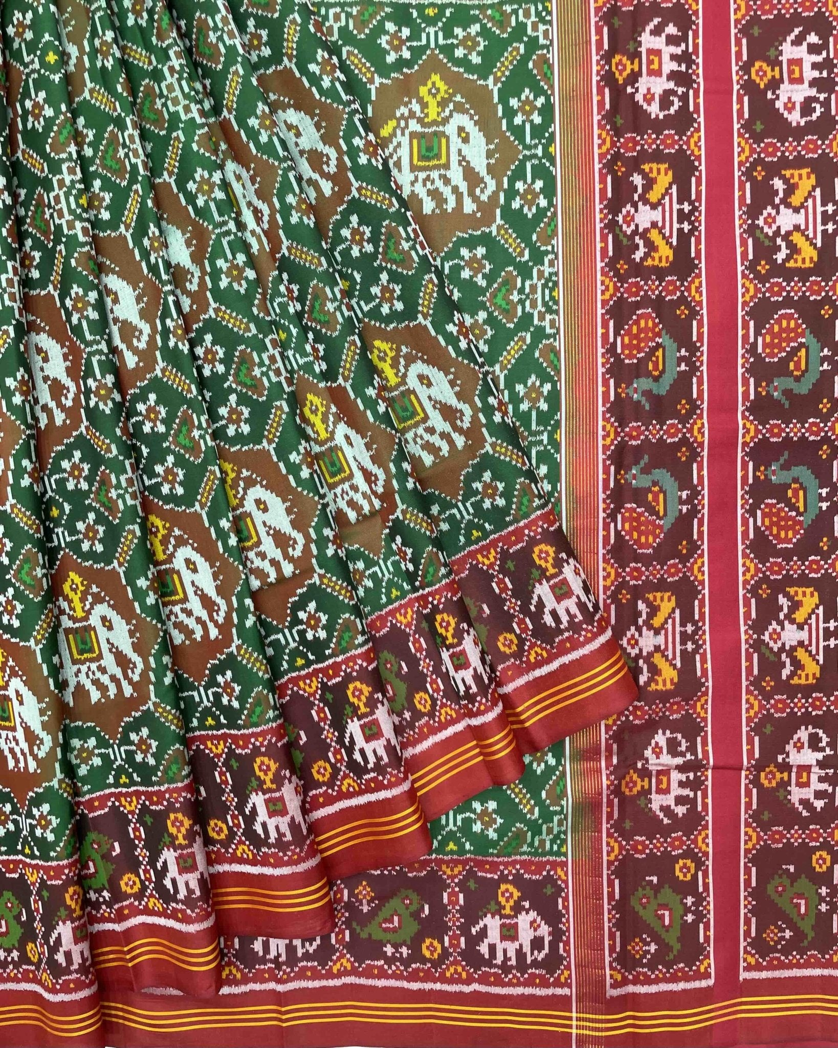 Red & Green Elephant Manekchowk Mix Patola Saree - SindhoiPatolaArt