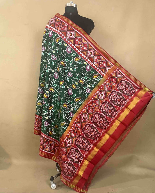 Red & Green Fancy Leaves Patola Dupatta - SindhoiPatolaArt