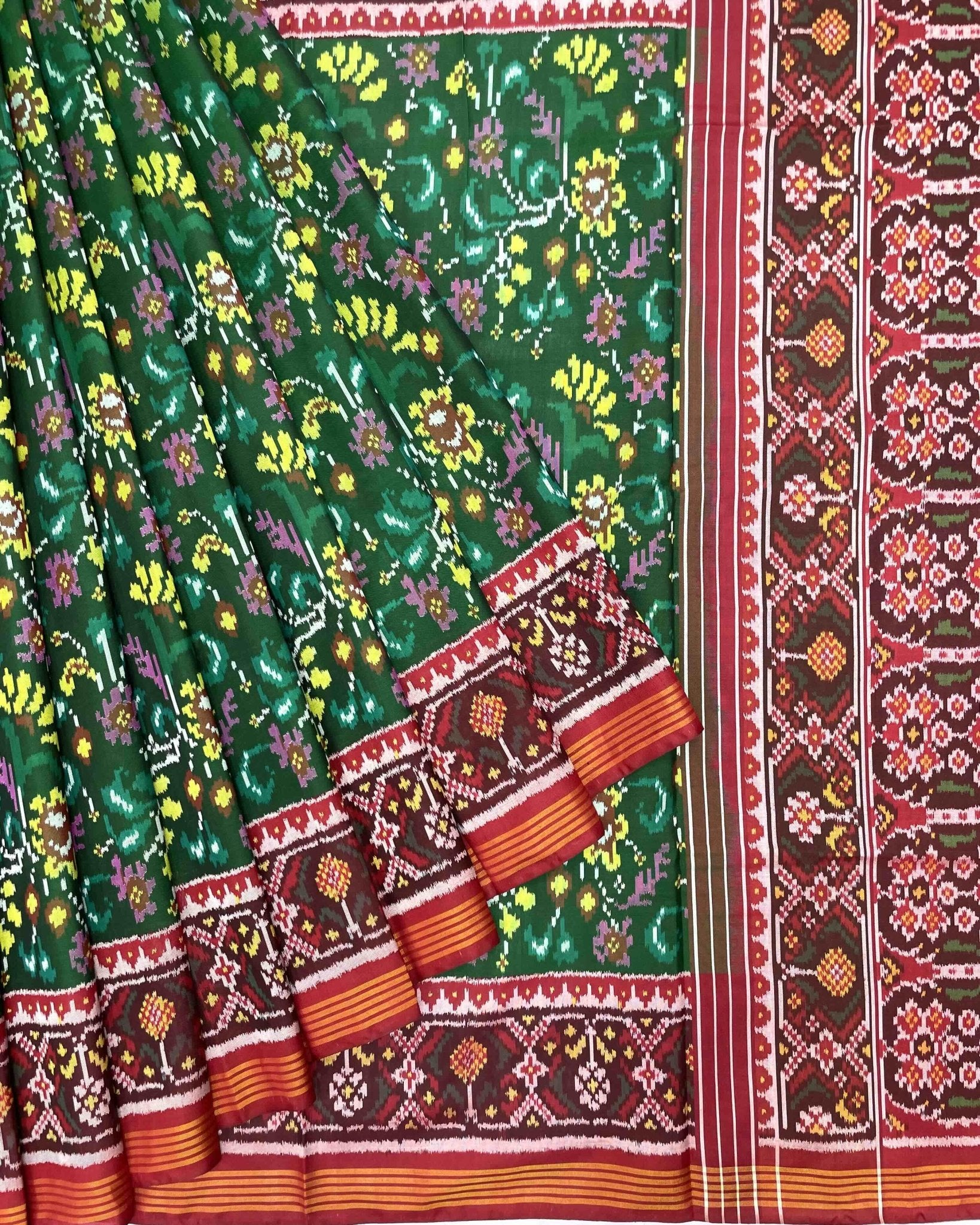 Red & Green Fancy Leaves Patola Saree - SindhoiPatolaArt