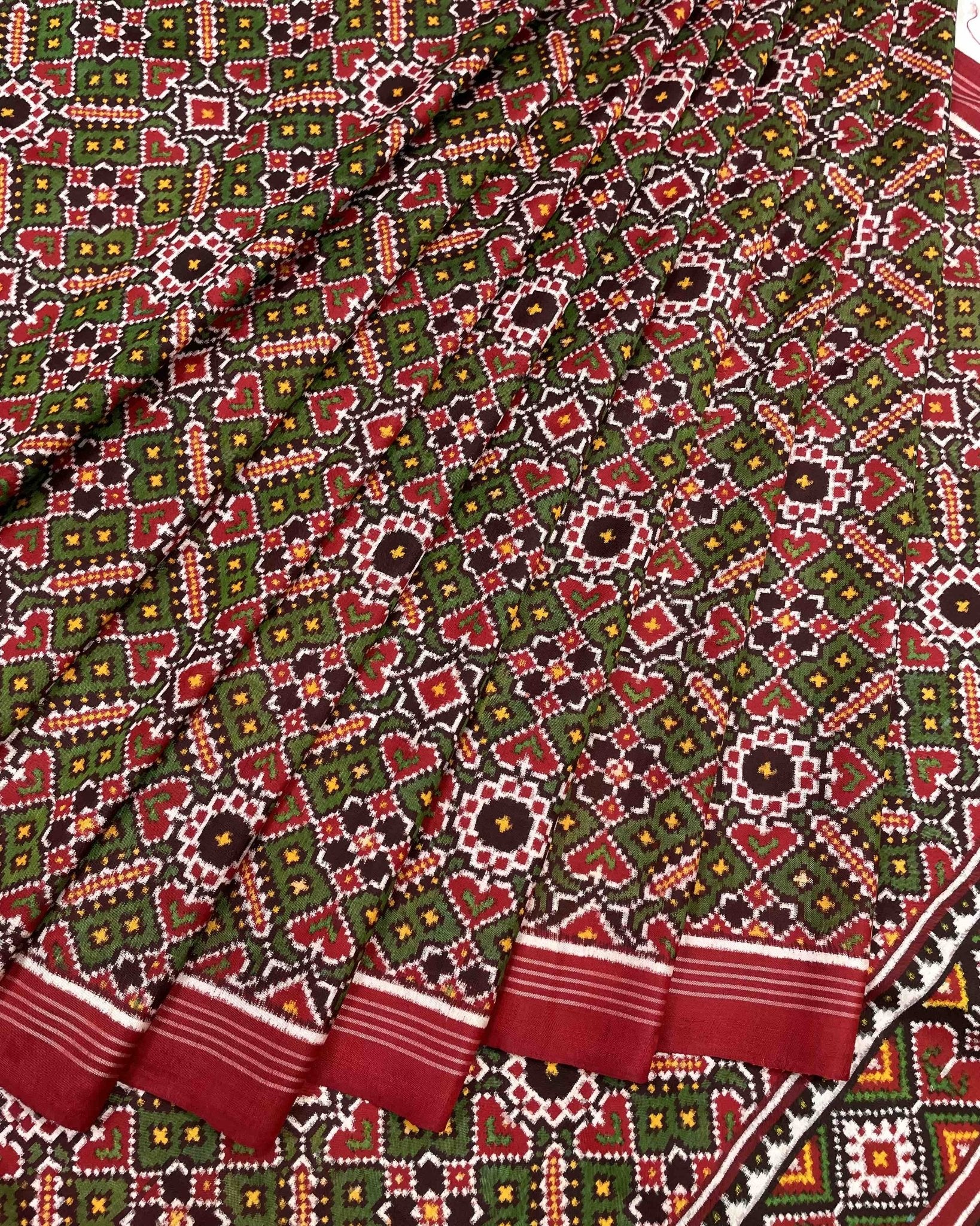 Red & Green Manekchowk Double Ikat Patola Saree - SindhoiPatolaArt