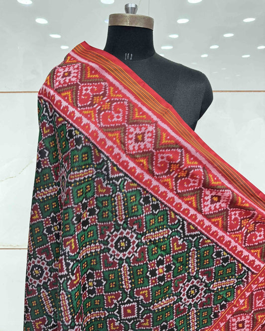 Red & Green Manekchowk Patola Dupatta - SindhoiPatolaArt