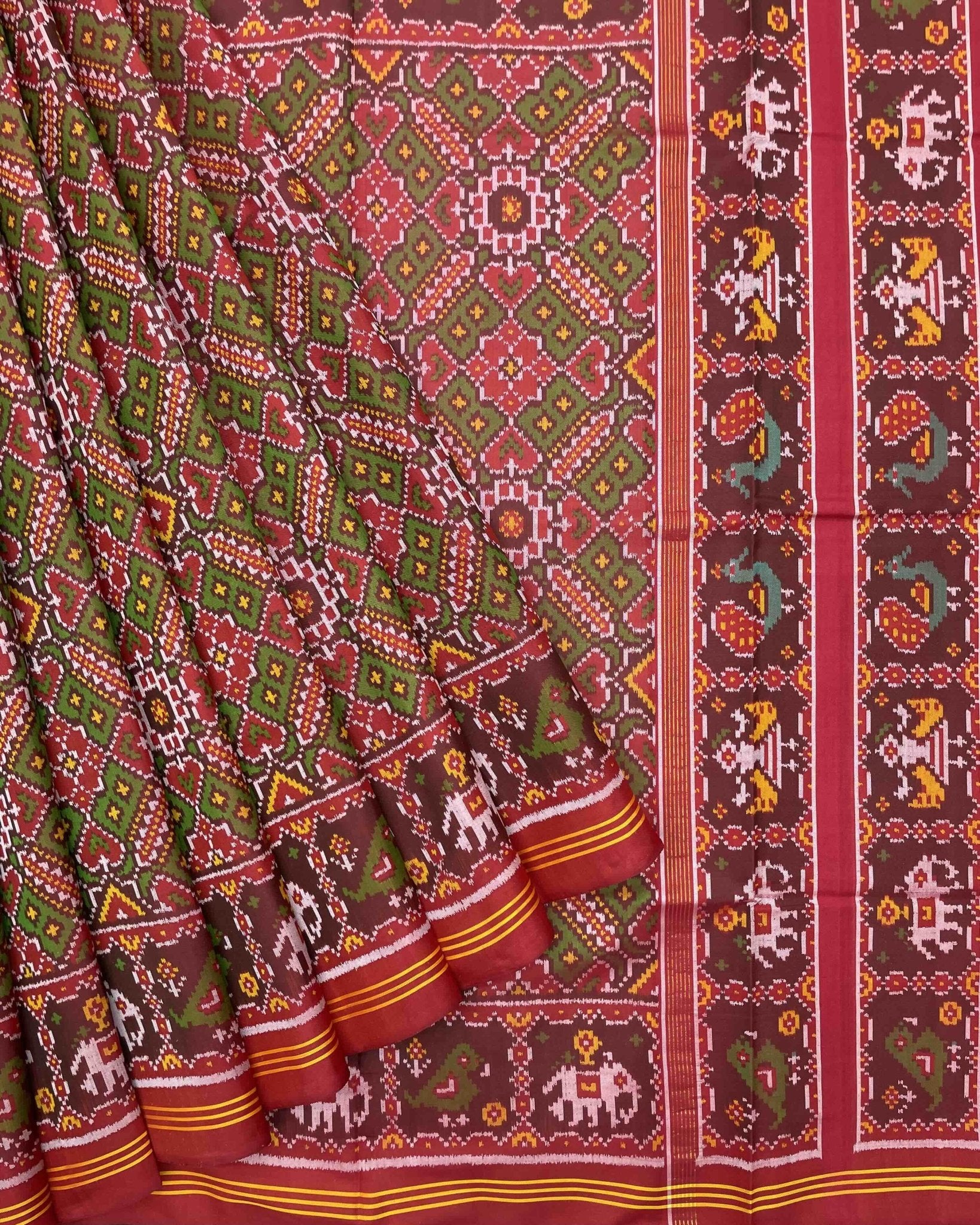 Red & Green Manekchowk Patola Saree - SindhoiPatolaArt