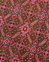 Red & Green Manekchowk Semi Double Ikat Patola Saree - SindhoiPatolaArt