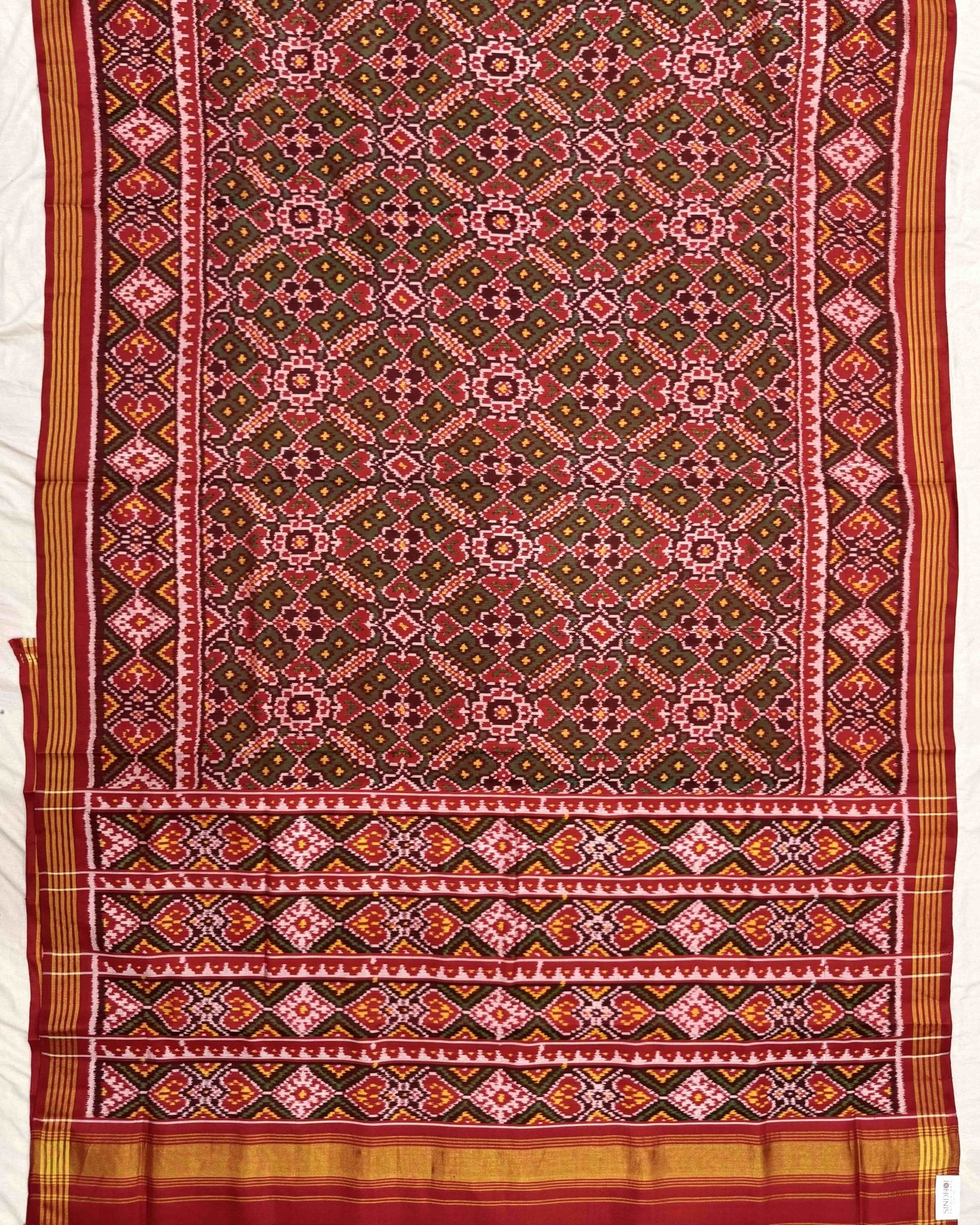 Red & Green Manekchowk Semi Double Ikat Patola Saree - SindhoiPatolaArt