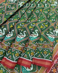 Red & Green Narikunj Designer Patola Saree - SindhoiPatolaArt