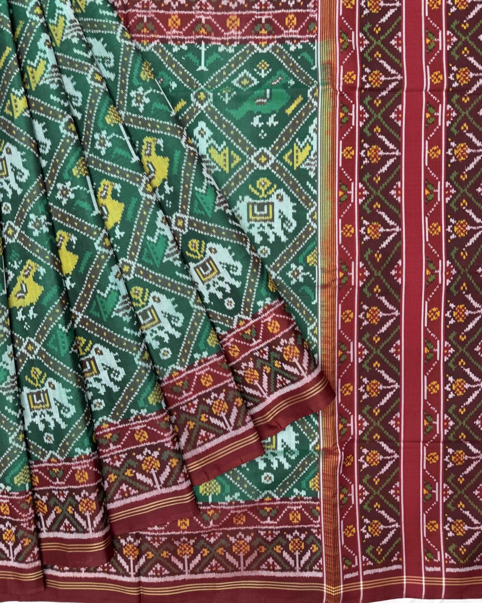 Red & Green Narikunj Semi Double Ikat Patola Saree - SindhoiPatolaArt