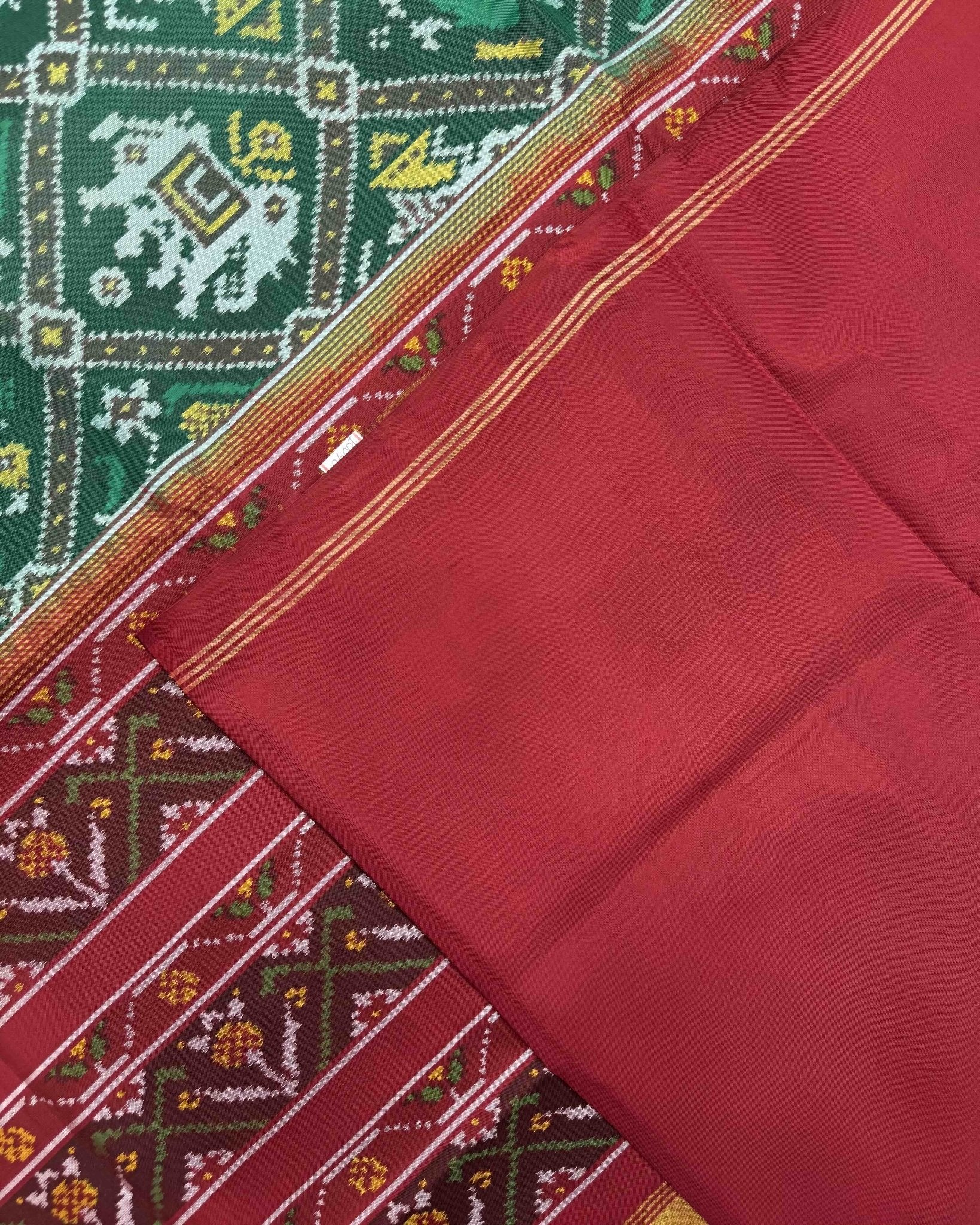 Red & Green Narikunj Semi Double Ikat Patola Saree - SindhoiPatolaArt