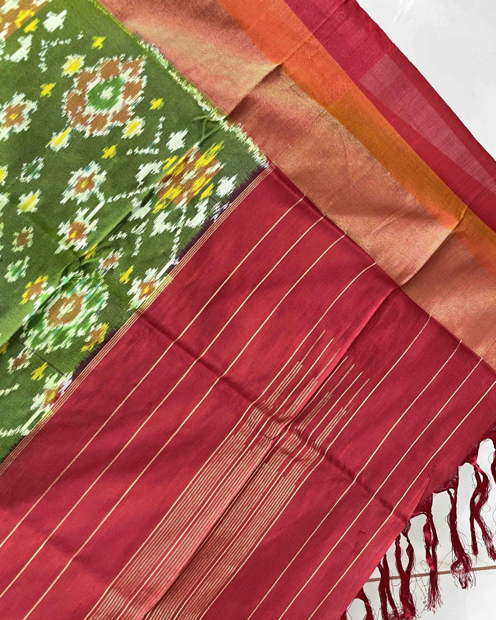 Red & Green Navratan Designer Patola Dupatta - SindhoiPatolaArt