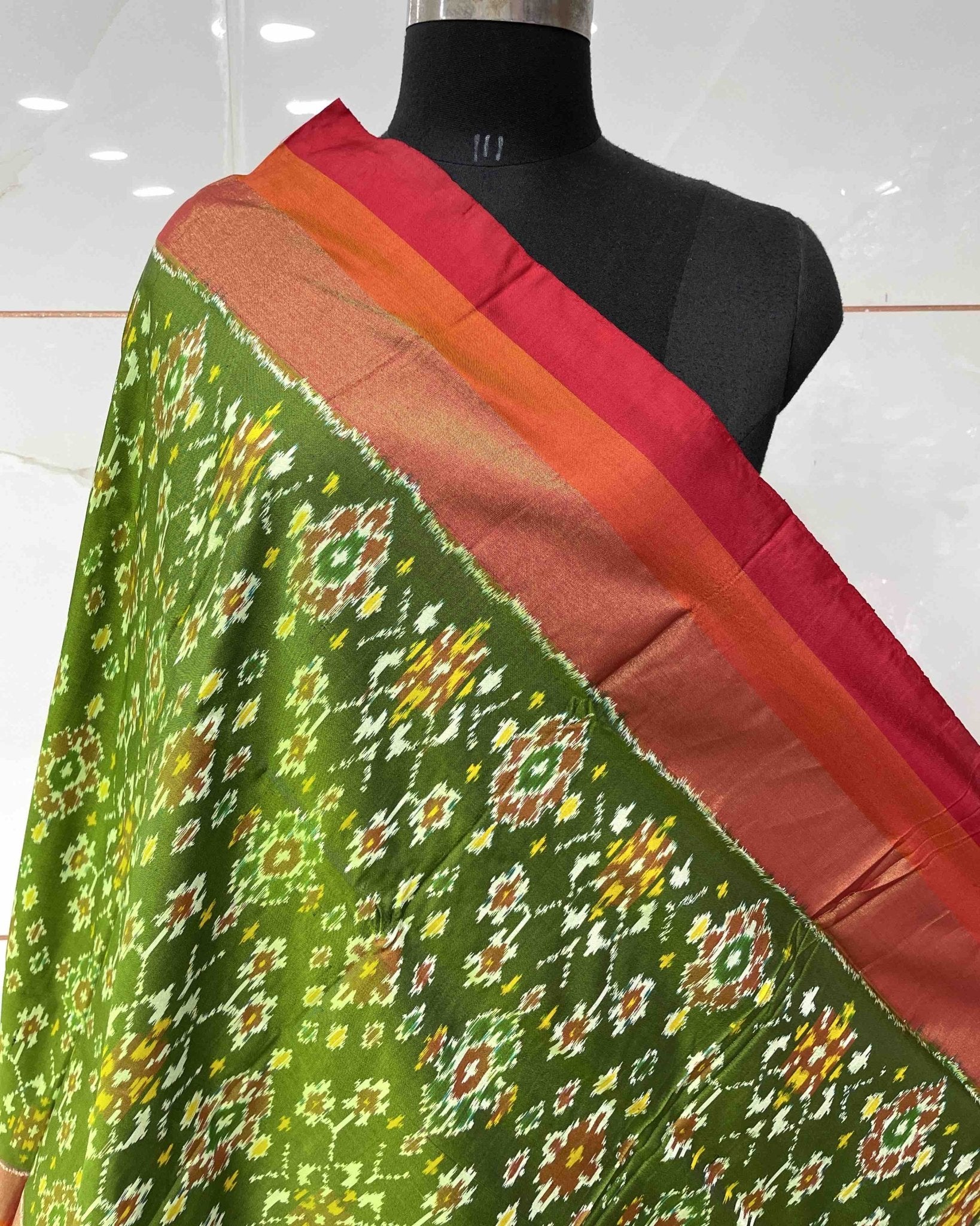 Red & Green Navratan Designer Patola Dupatta - SindhoiPatolaArt