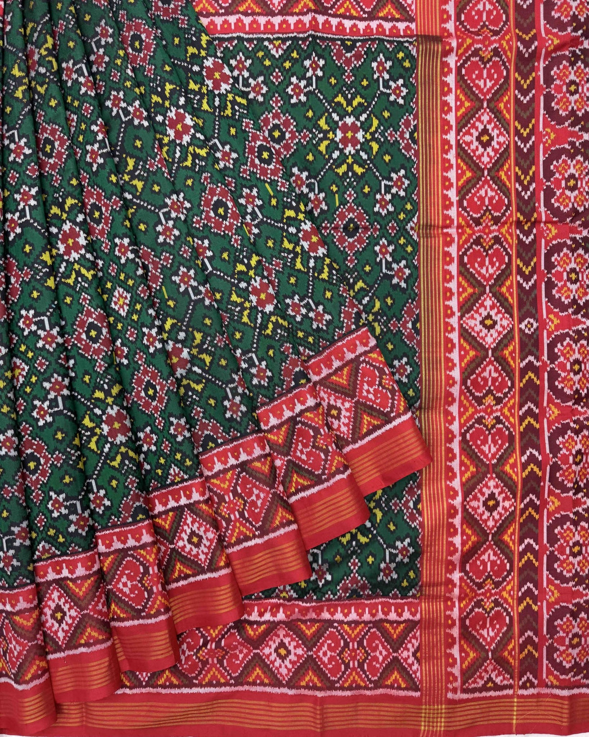 Red & Green Navratan Patola Saree - SindhoiPatolaArt