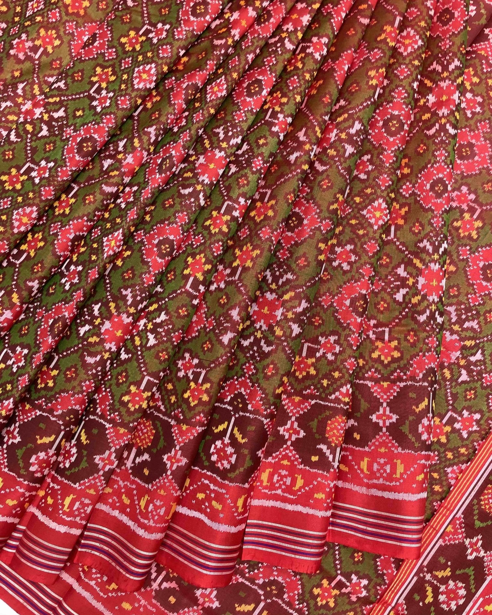 Red & Green Navratan Patola Saree - SindhoiPatolaArt