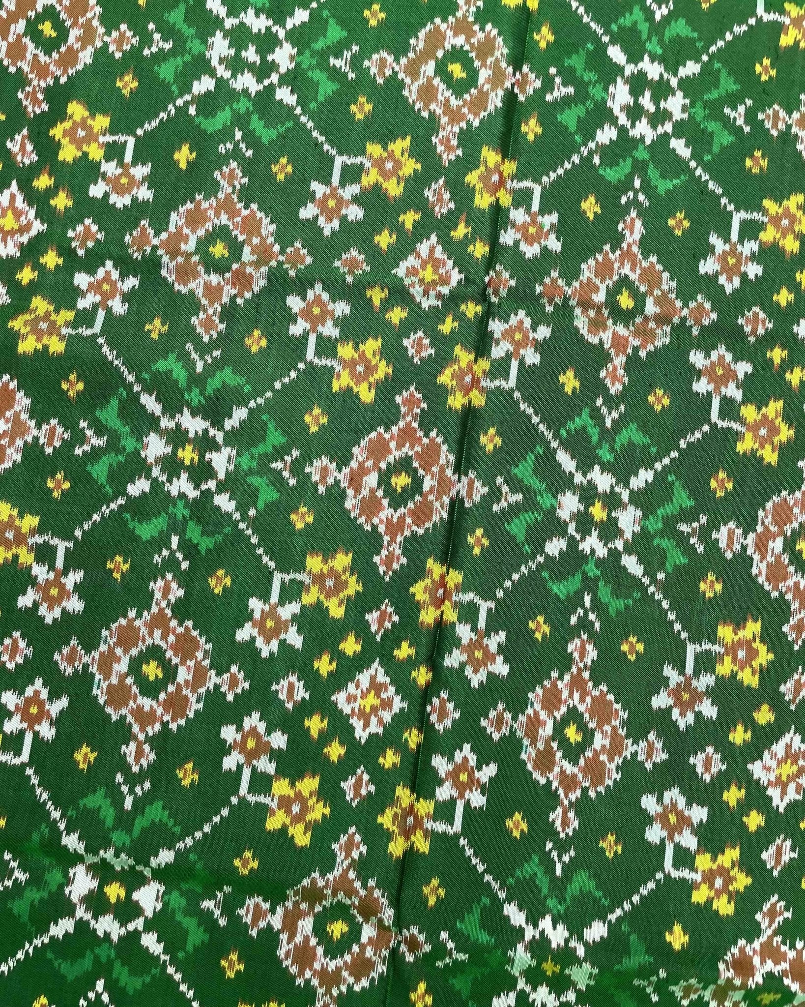 Red & Green Navratan Patola Saree - SindhoiPatolaArt
