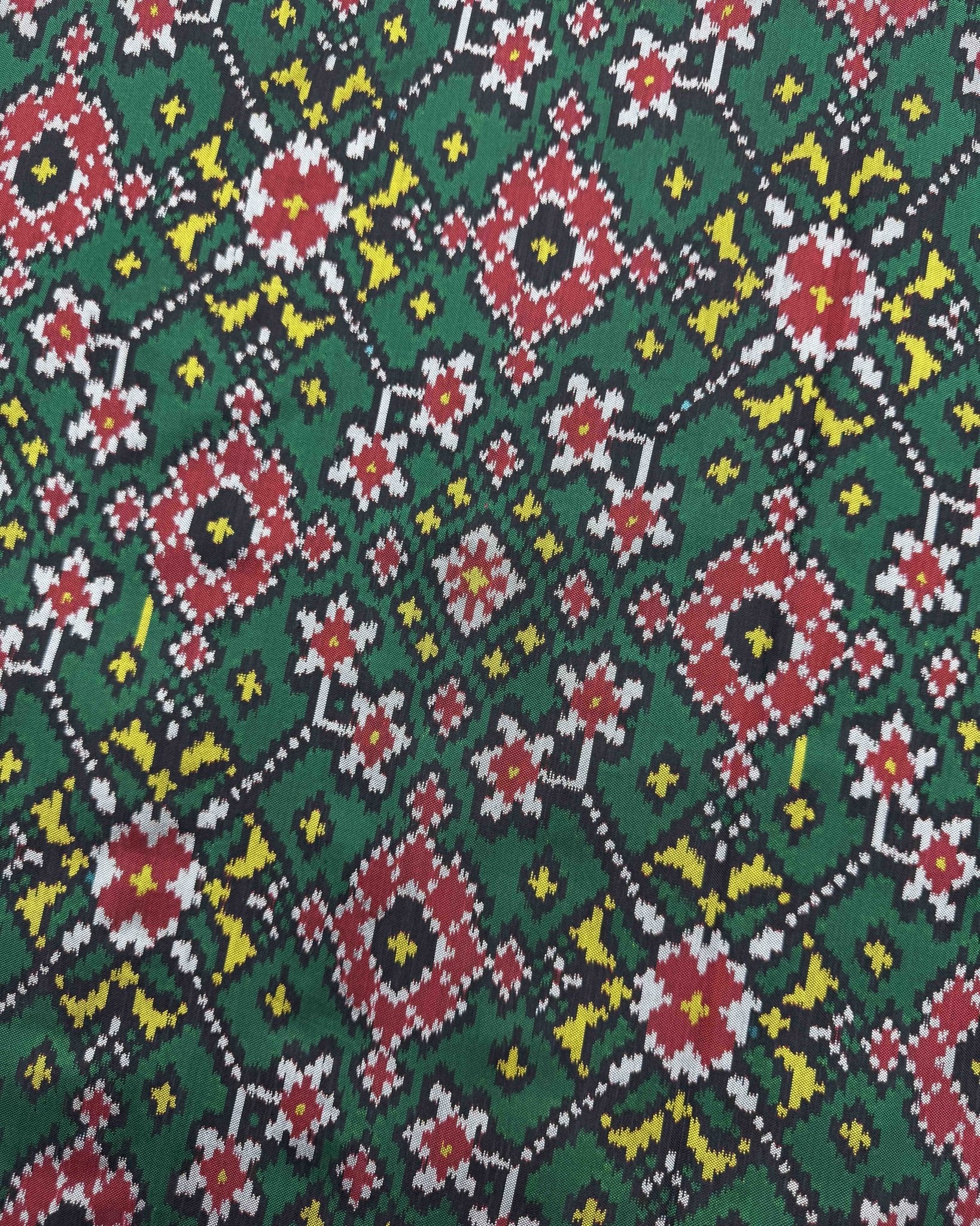 Red & Green Navratan Patola Saree - SindhoiPatolaArt