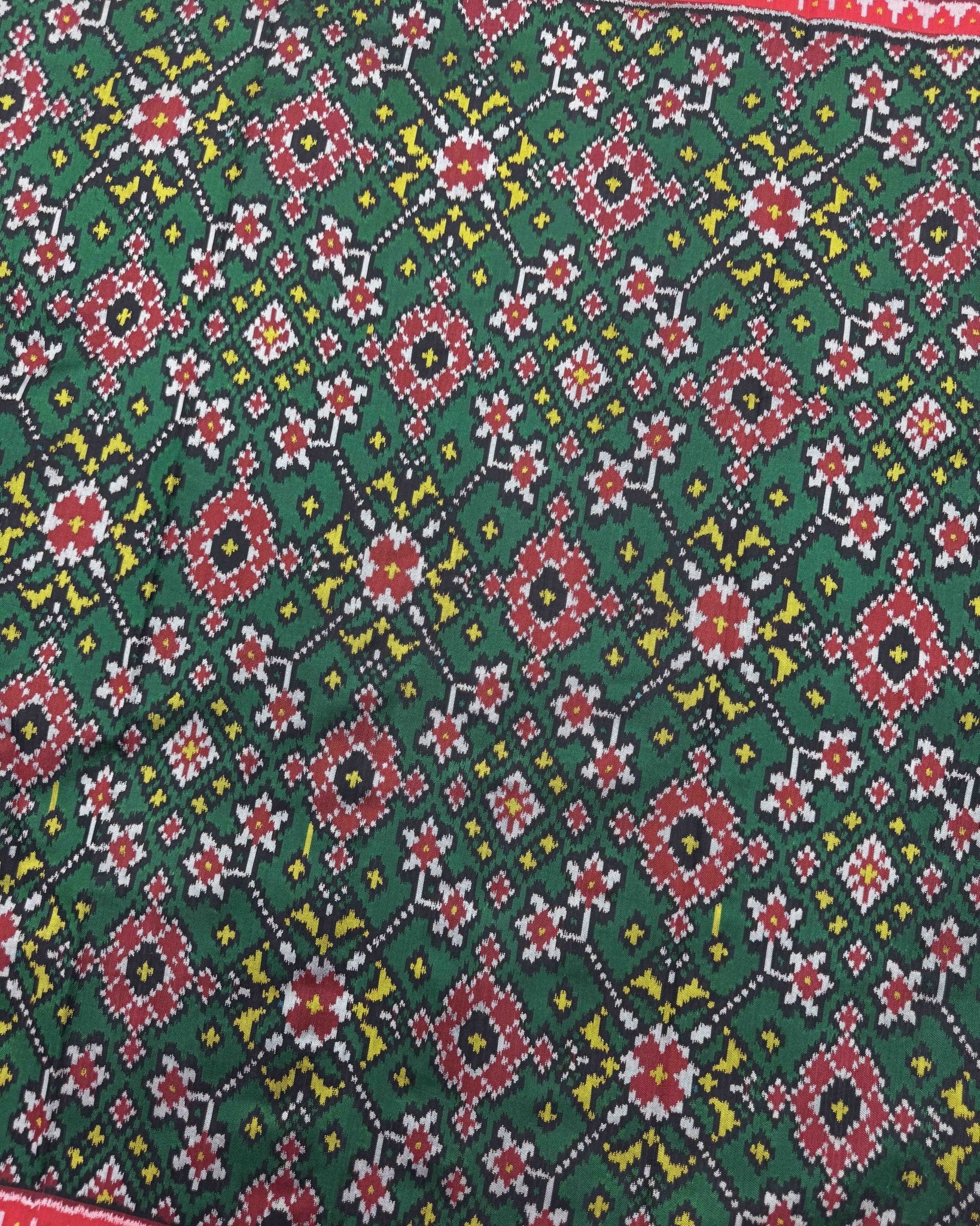 Red & Green Navratan Patola Saree - SindhoiPatolaArt