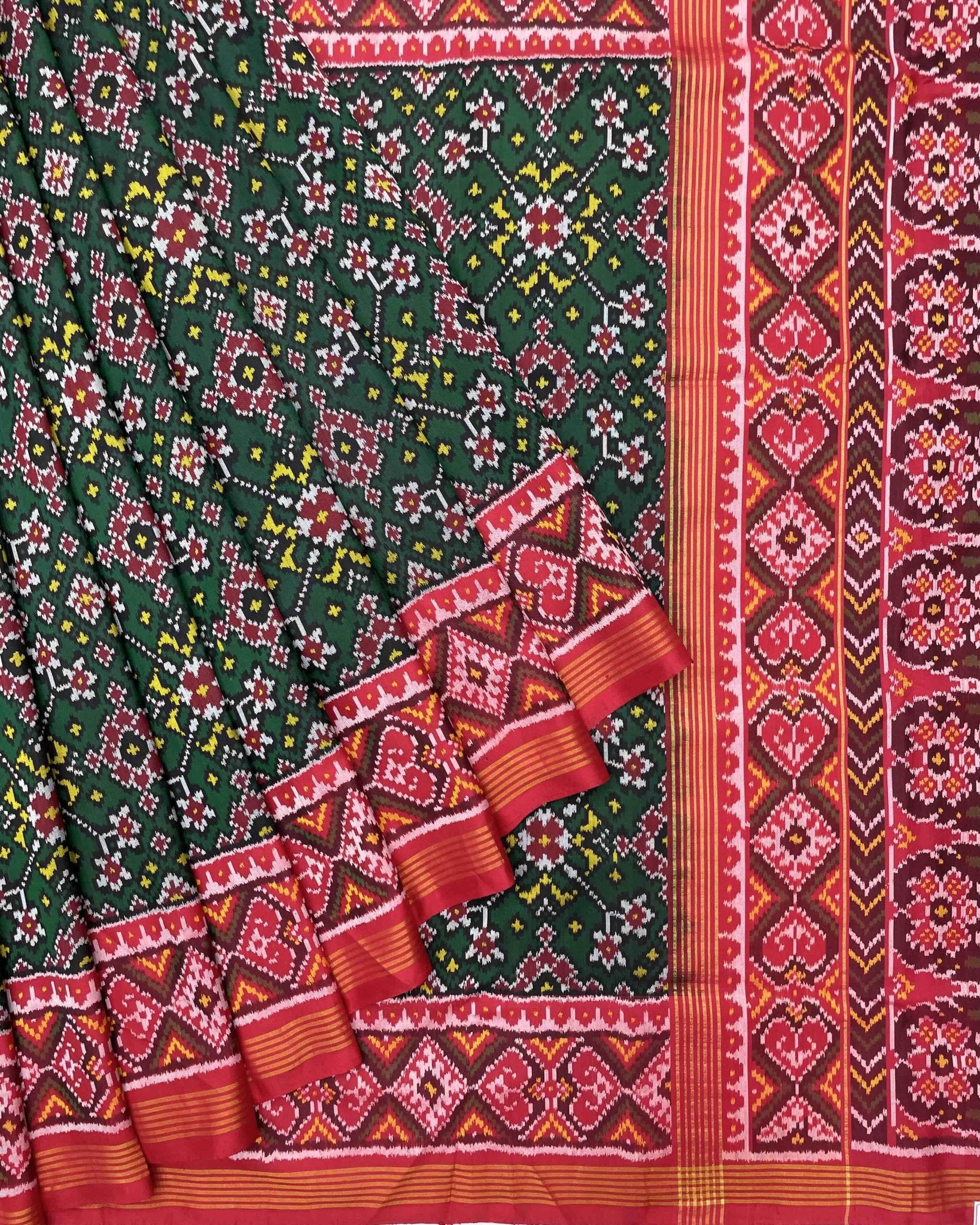 Red & Green Navratan Patola Saree - SindhoiPatolaArt