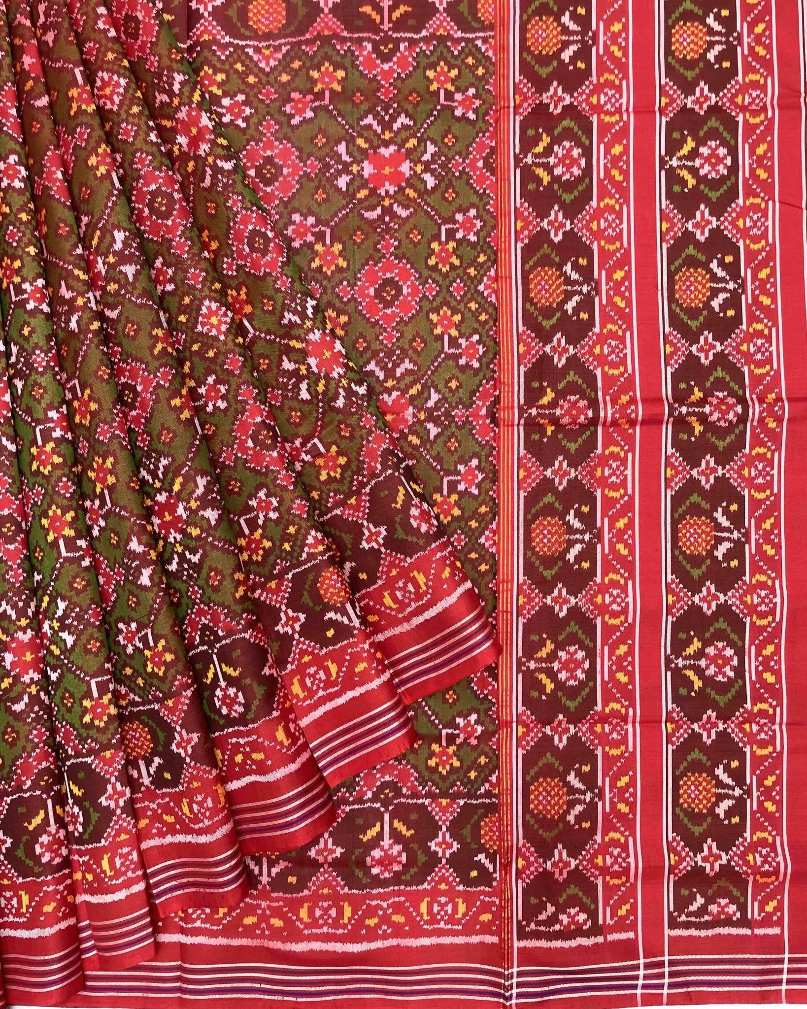 Red & Green Navratan Patola Saree - SindhoiPatolaArt