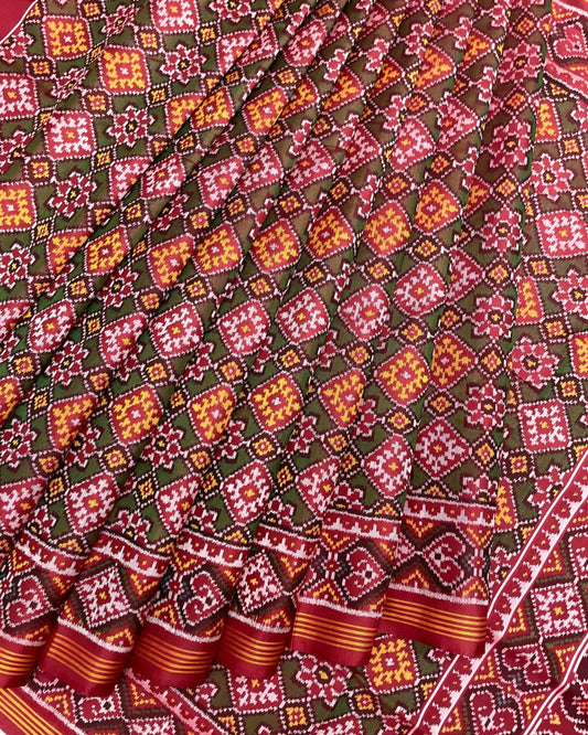 Red & Green Panchanda Patola Saree - SindhoiPatolaArt