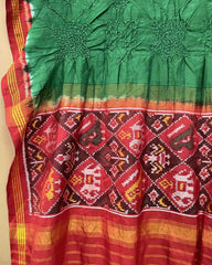 Red & Green with Narikunj Pallu Bandhani Patola Dupatta - SindhoiPatolaArt