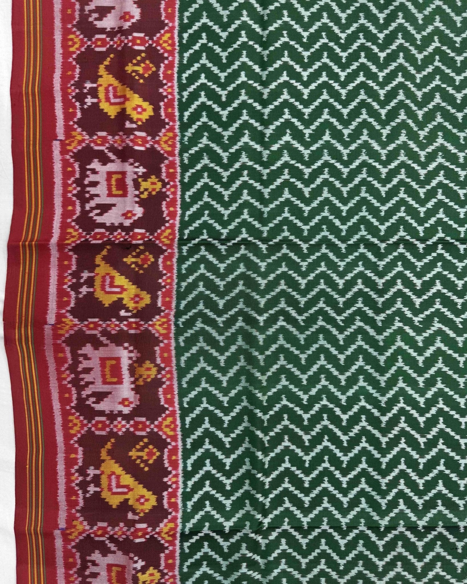 Red & Green Zig Zag Lining Semi Double Ikat Patola Dupatta - SindhoiPatolaArt