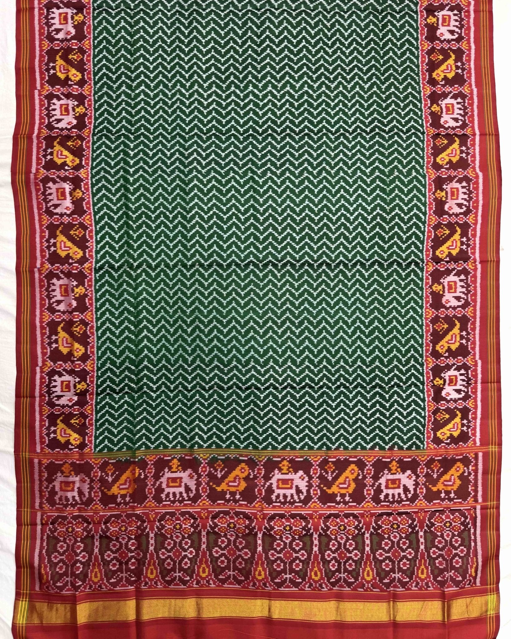 Red & Green Zig Zag Lining Semi Double Ikat Patola Dupatta - SindhoiPatolaArt