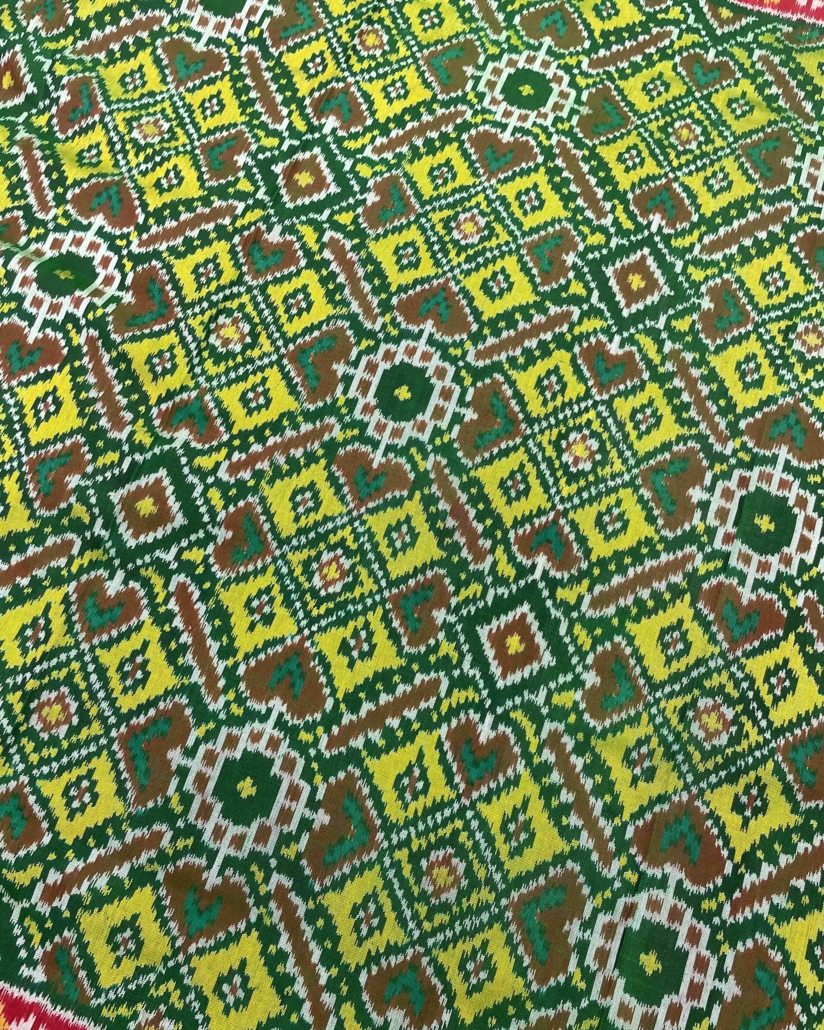 Red & Lemon Yellow Manekchowk Patola Saree - SindhoiPatolaArt