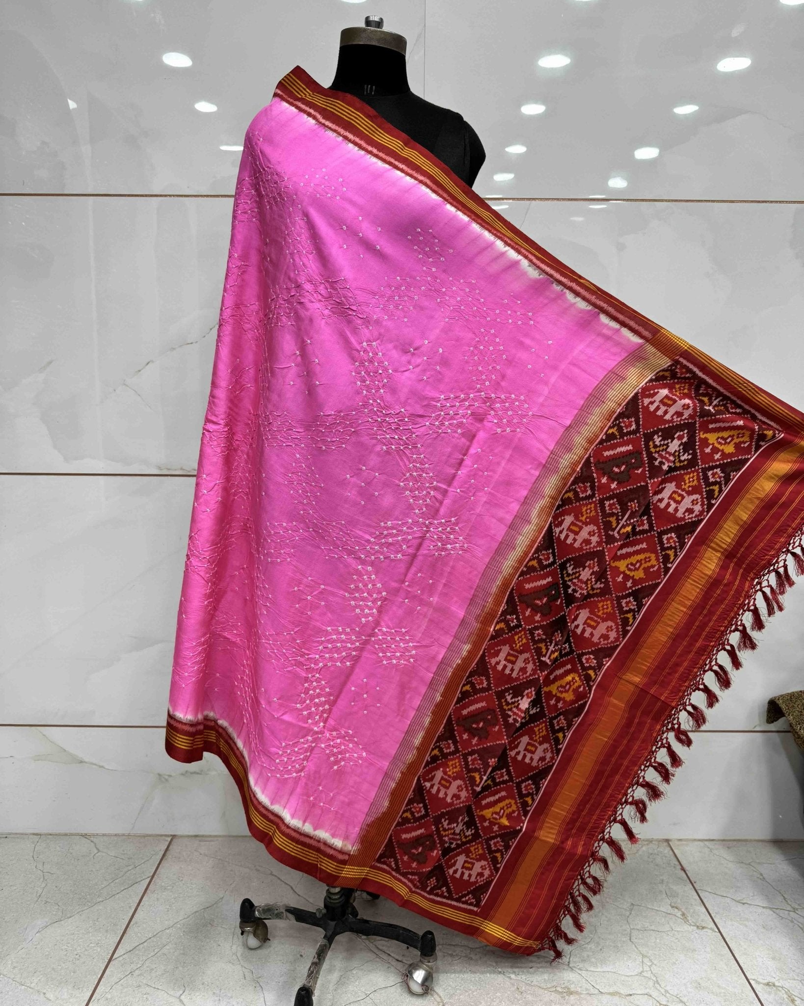 Red & Light Pink Bandhani Patola Dupatta - SindhoiPatolaArt