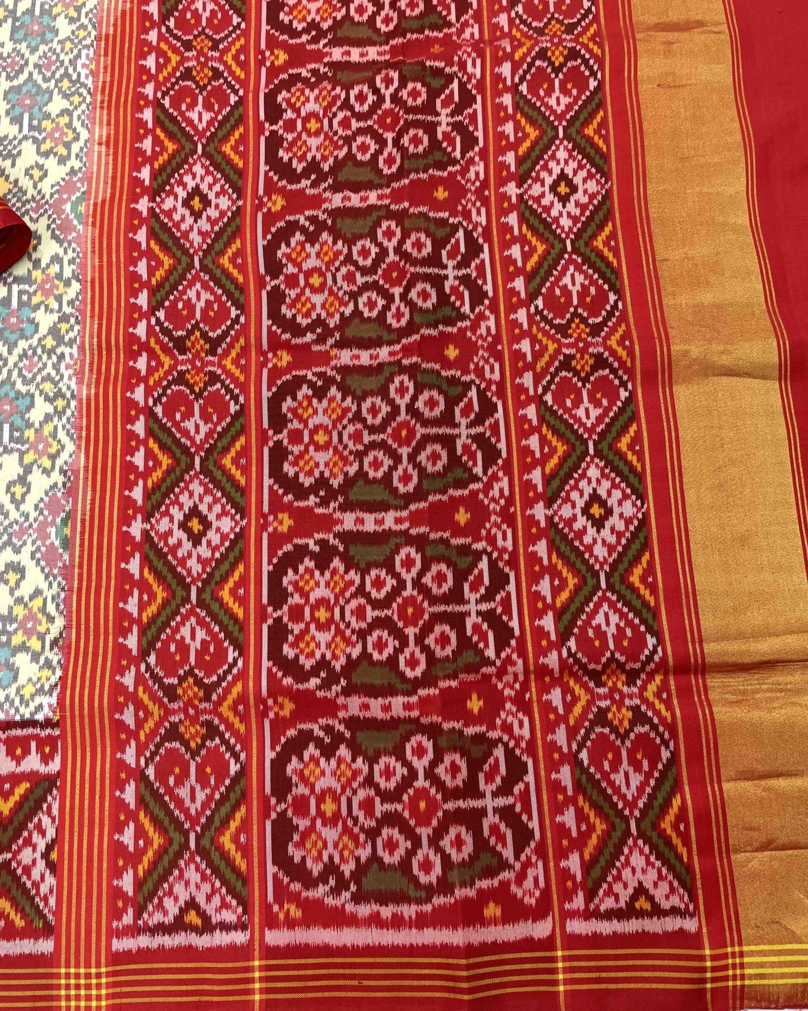 Red & Light Pista Navratan Designer Patola Saree - SindhoiPatolaArt