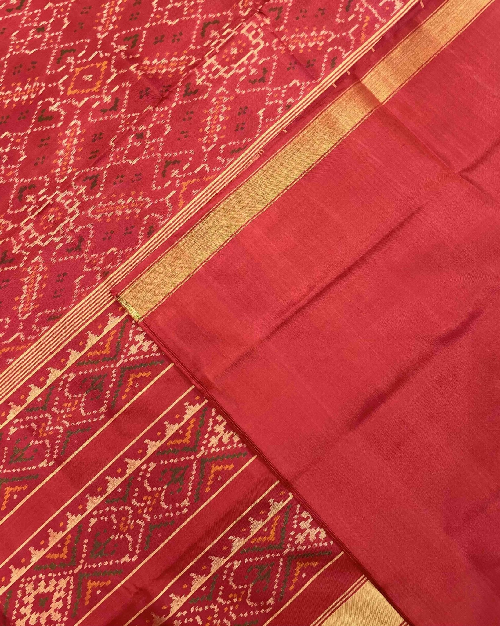 Red Manekchowk Patola Saree - SindhoiPatolaArt
