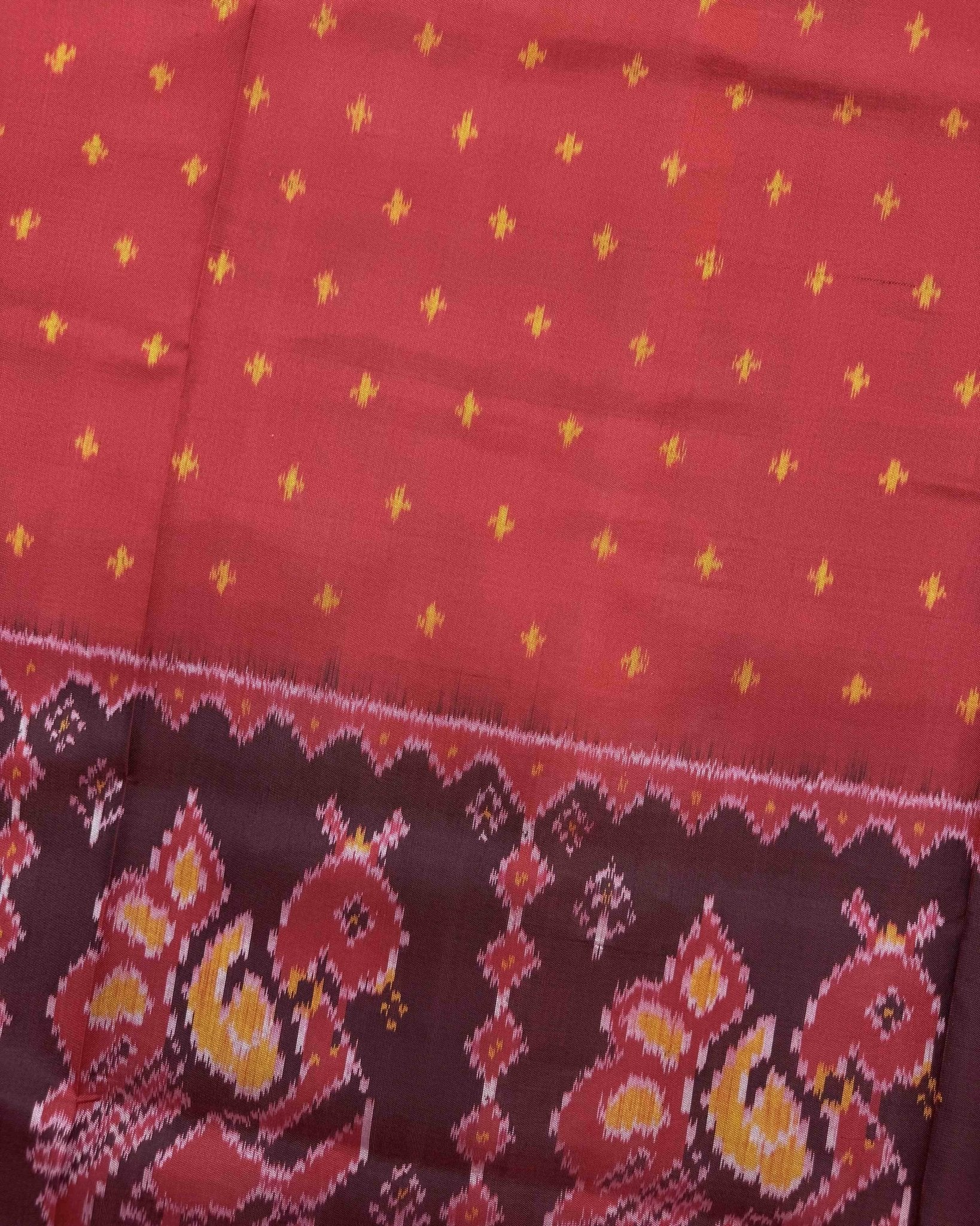 Red & Maroon Doted with Peacock Scut Border Patola Saree - SindhoiPatolaArt