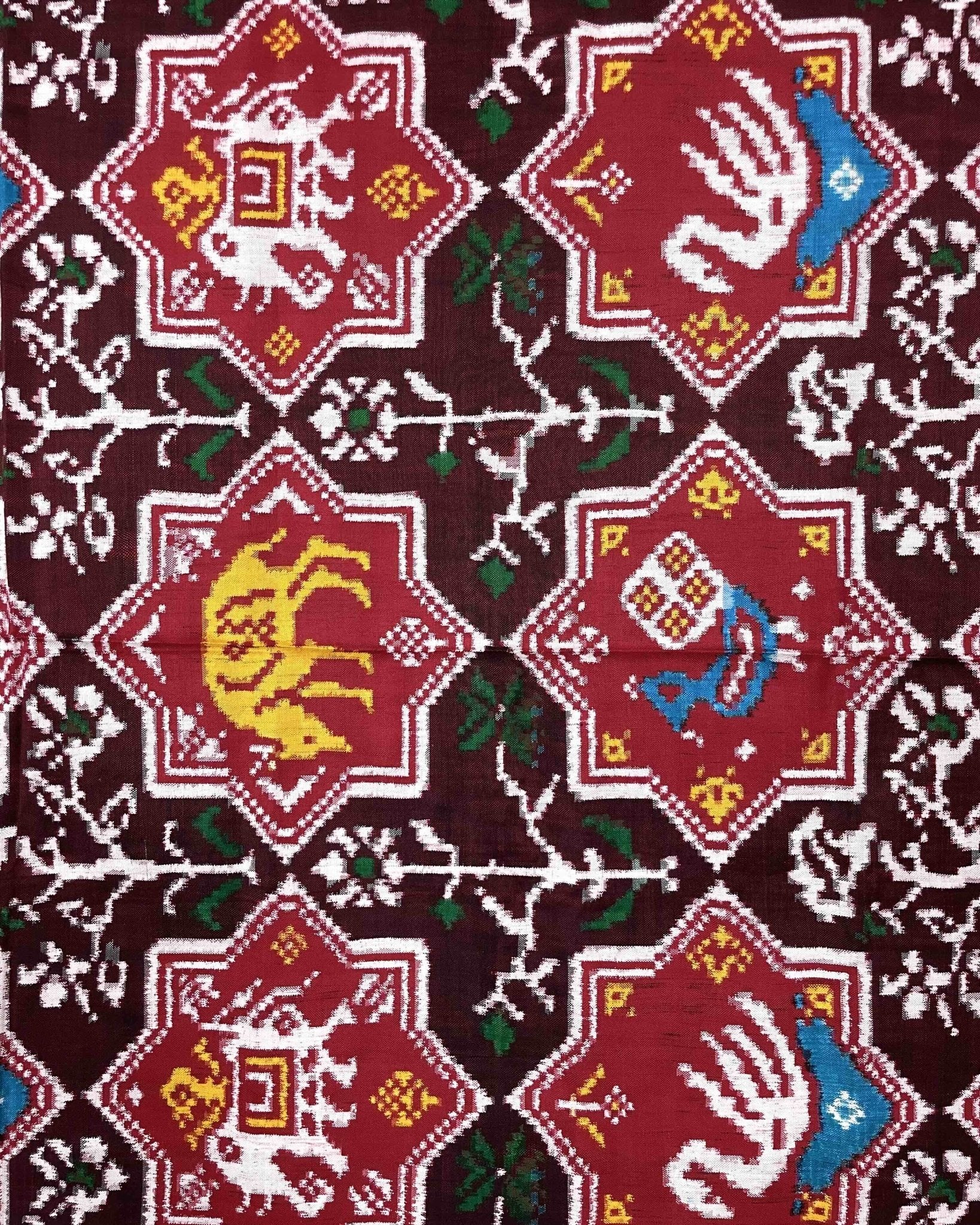 Red & Maroon Star Narikunj Patola Dupatta - SindhoiPatolaArt