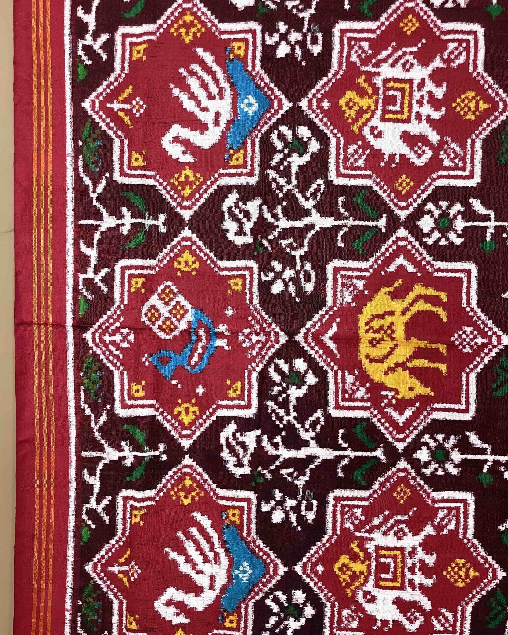 Red & Maroon Star Narikunj Patola Dupatta - SindhoiPatolaArt