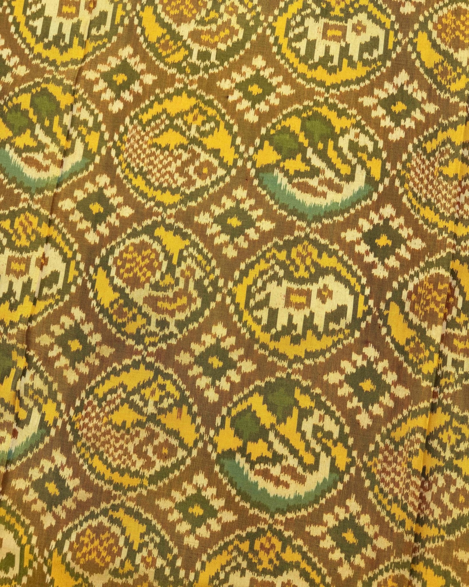 Red Maroon & Yellow Circle Narikunj Semi Double Ikat Patola Saree - SindhoiPatolaArt