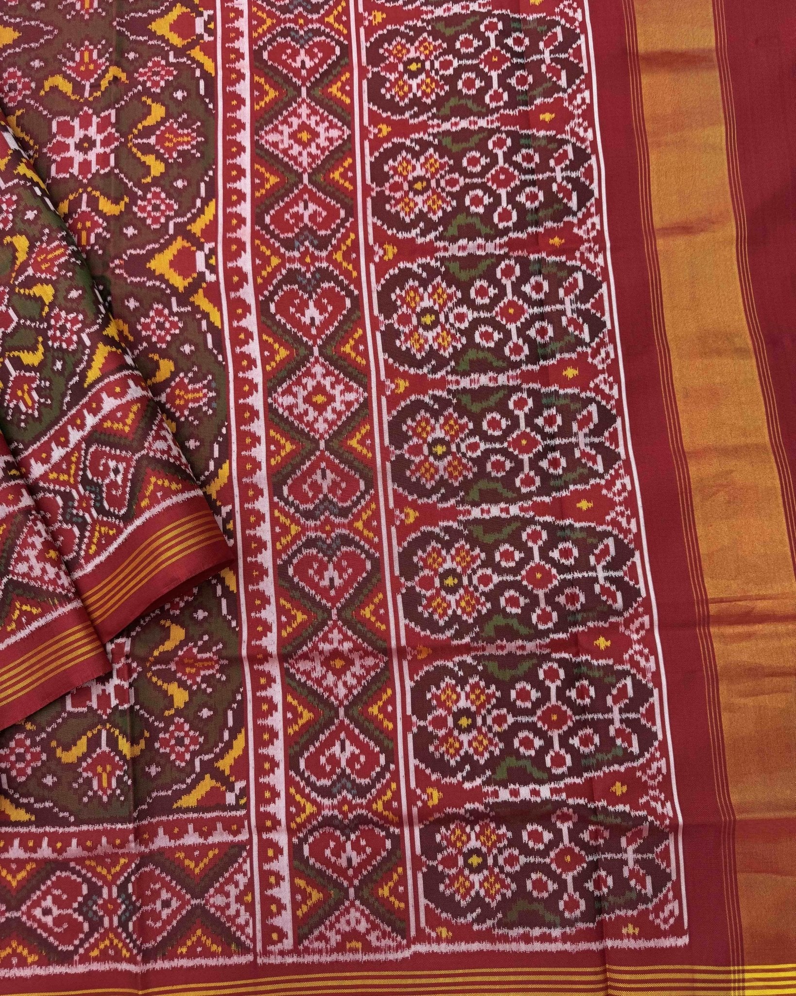 Red & Mehendi Navratan Chhabdi Semi Ikat Patola Saree - SindhoiPatolaArt