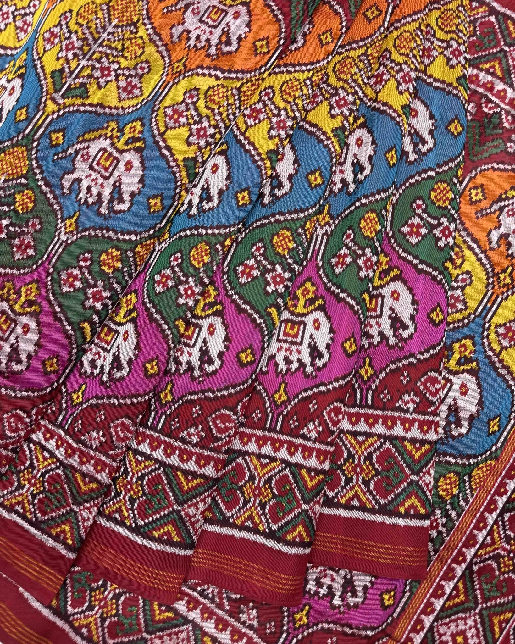 Red & Multicolour Elephant Flower Matka Twill Patola Saree - SindhoiPatolaArt