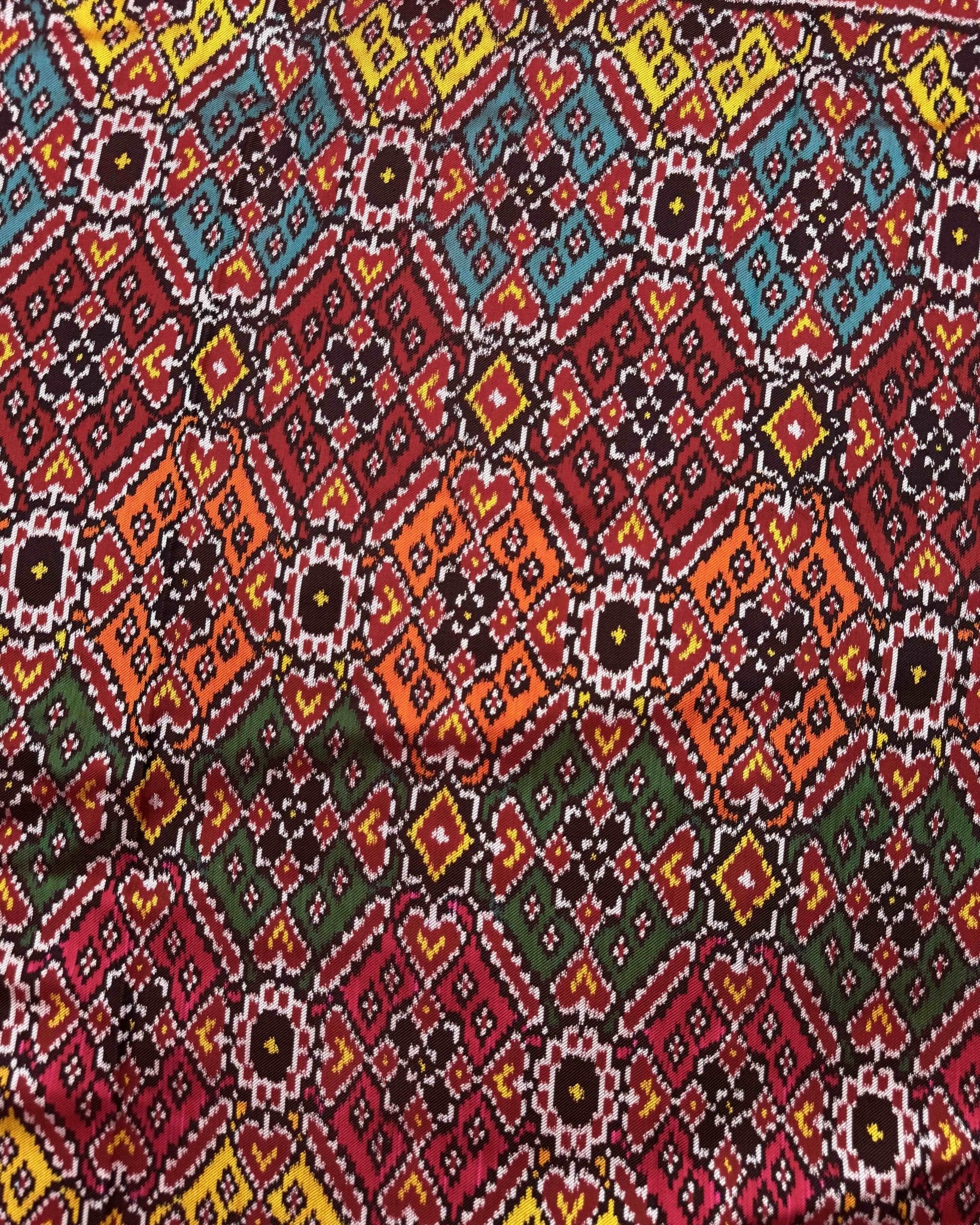 Red & Multicolour Manekchowk Twill Patola Saree - SindhoiPatolaArt