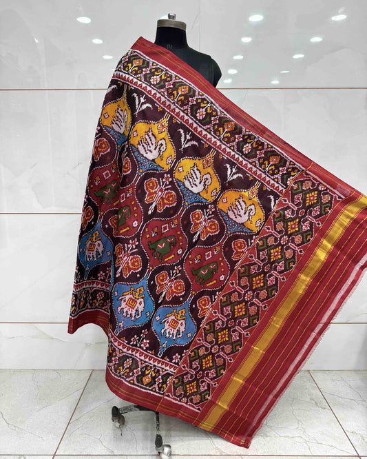 Red & Multicolour Narikunj Matka Twill Patola Dupatta - SindhoiPatolaArt