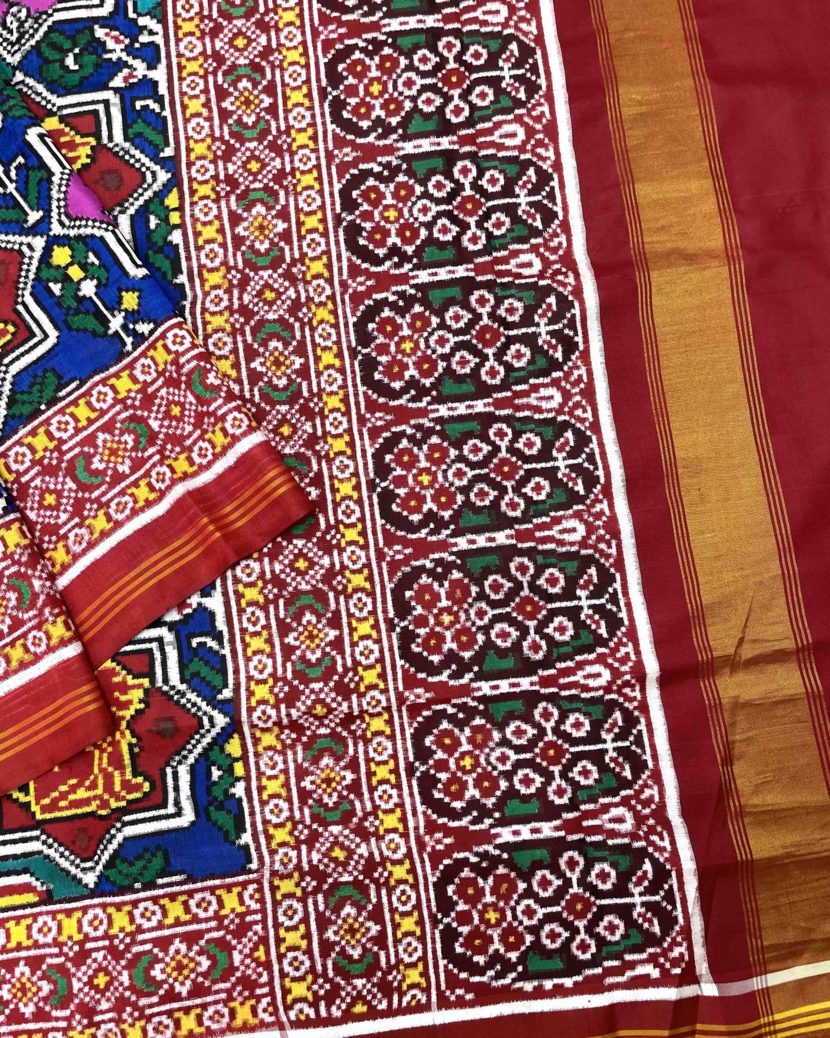 Red & Multicolour Star Narikunj Double Ikat Patola Saree - SindhoiPatolaArt
