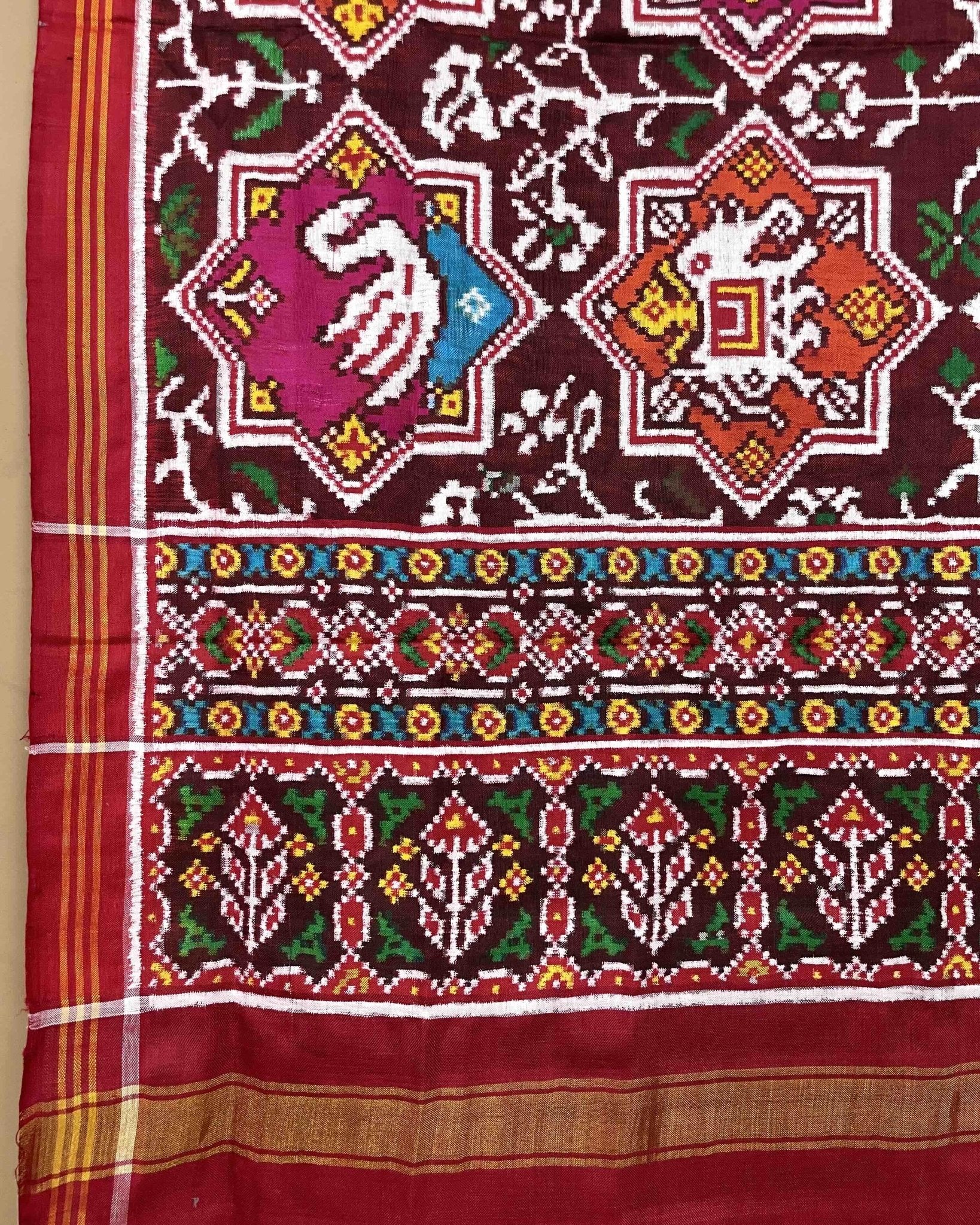 Red & Multicolour Star Narikunj Patola Dupatta - SindhoiPatolaArt