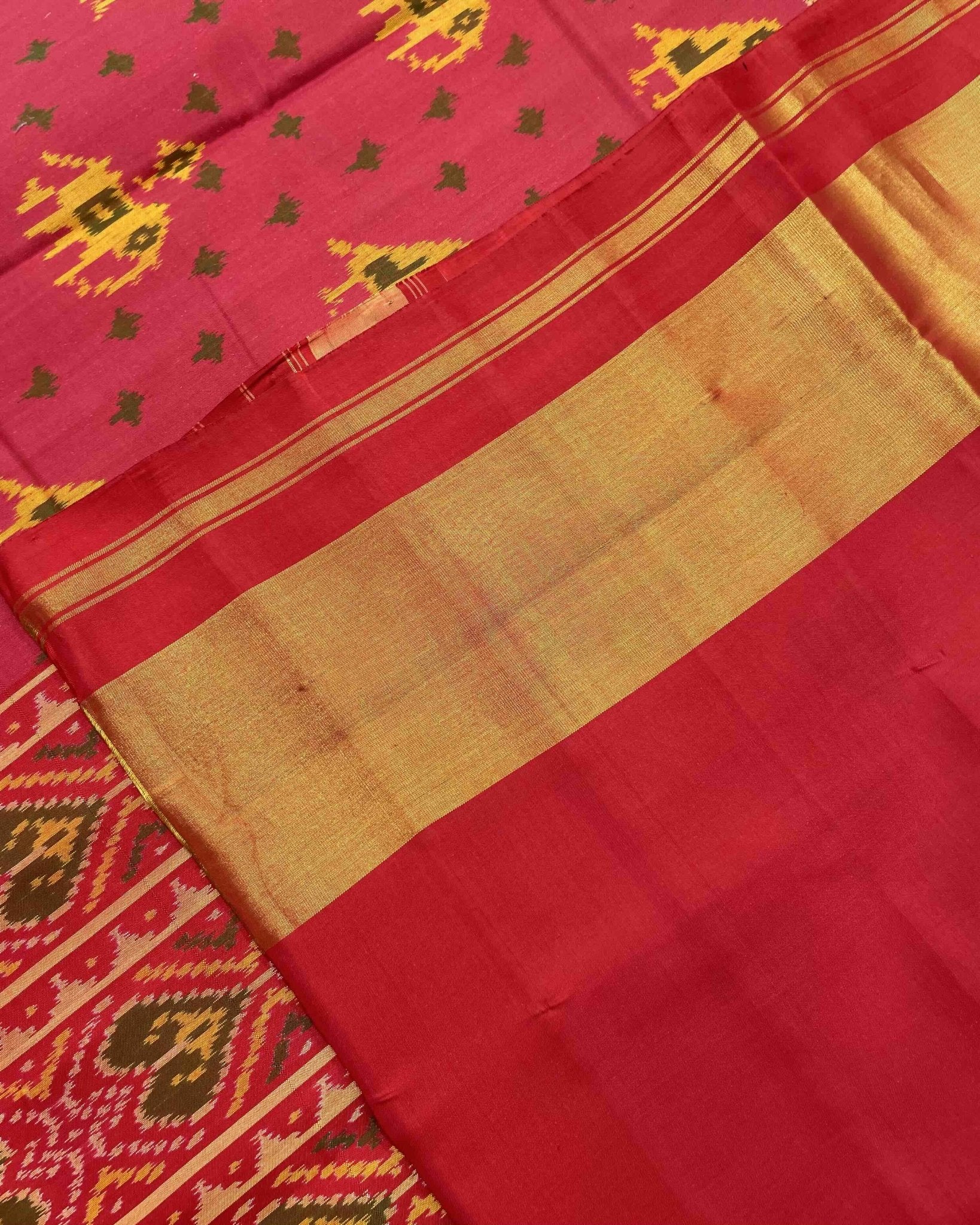 Red Narikunj Booty Patola Saree - SindhoiPatolaArt