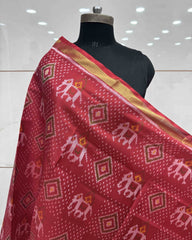 Red Narikunj Panchadna Patola Dupatta - SindhoiPatolaArt