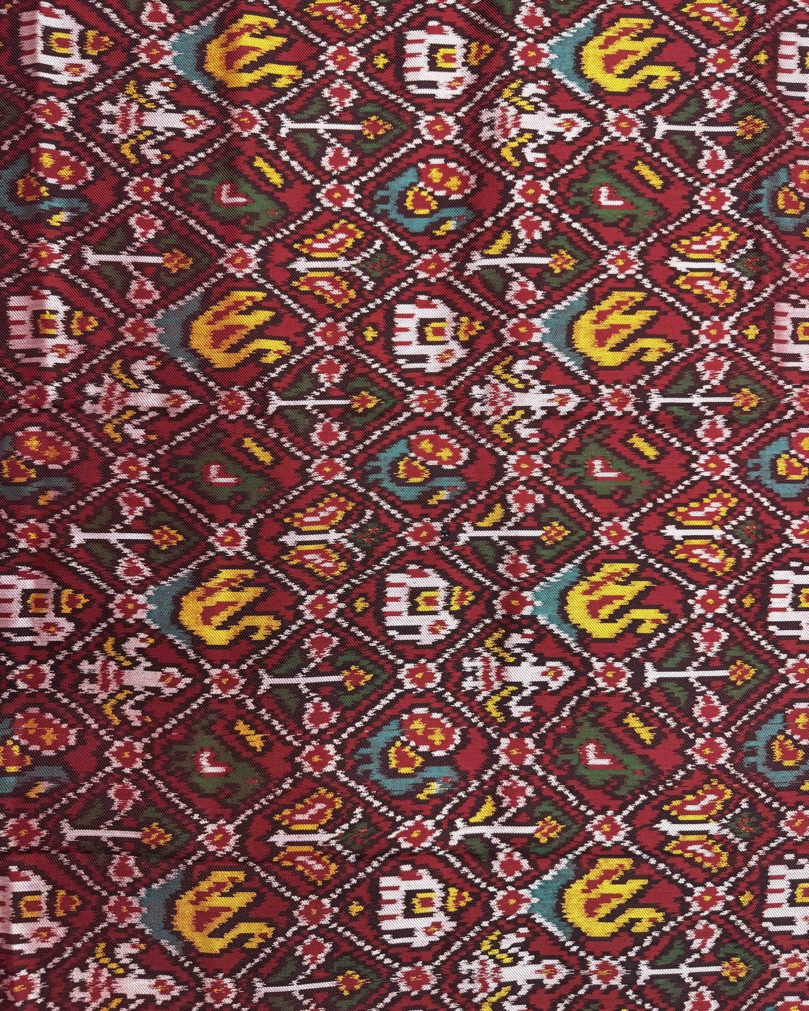 Red Narikunj Twill Patola Dupatta - SindhoiPatolaArt