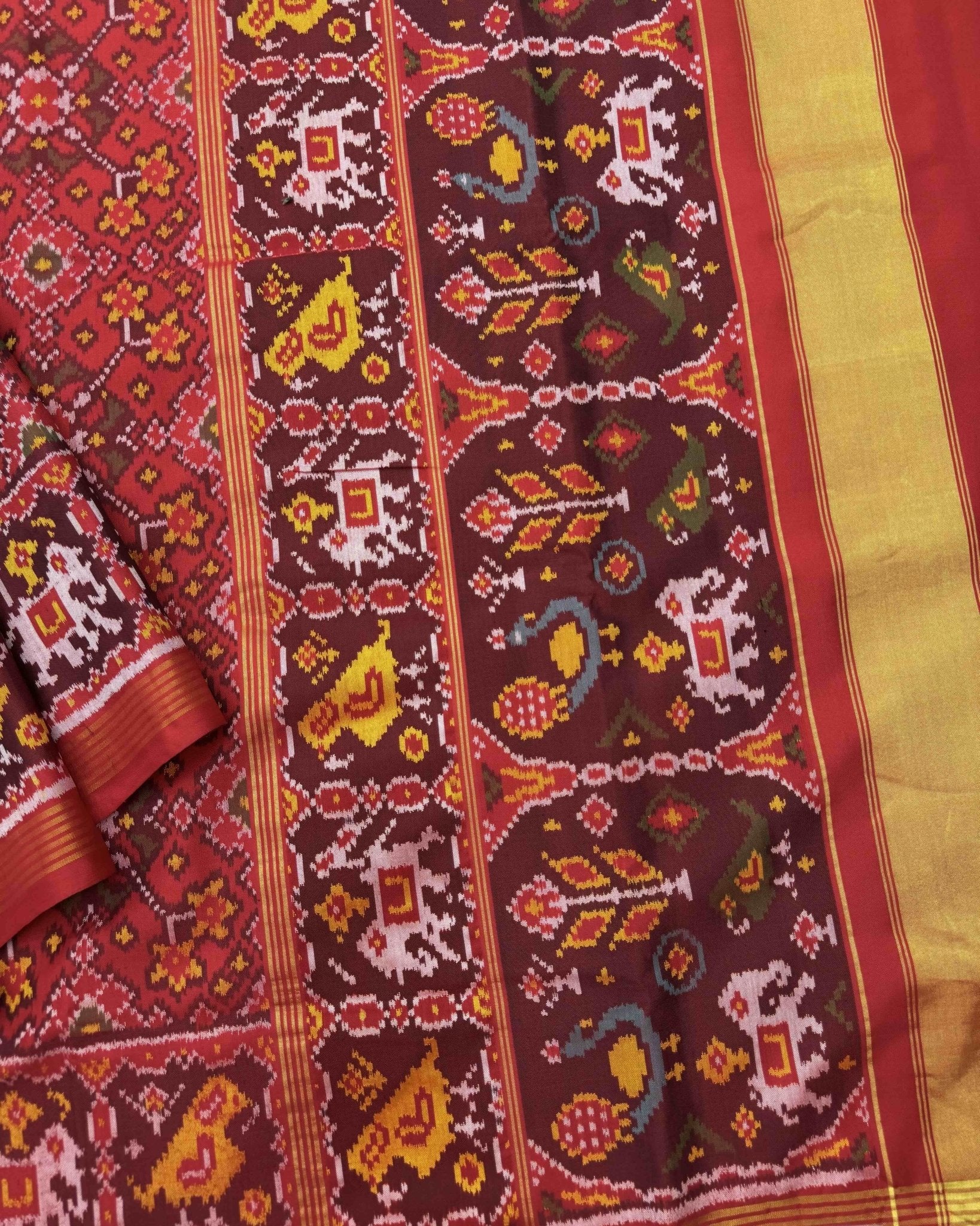 Red Navratan Patola Saree - SindhoiPatolaArt