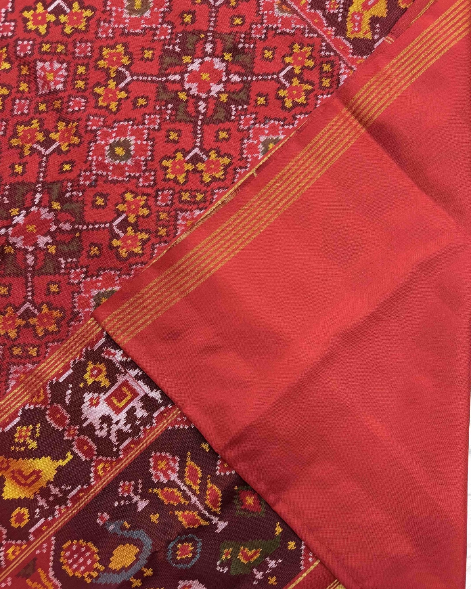 Red Navratan Patola Saree - SindhoiPatolaArt